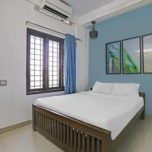Oyo Nas Tourist Hotel